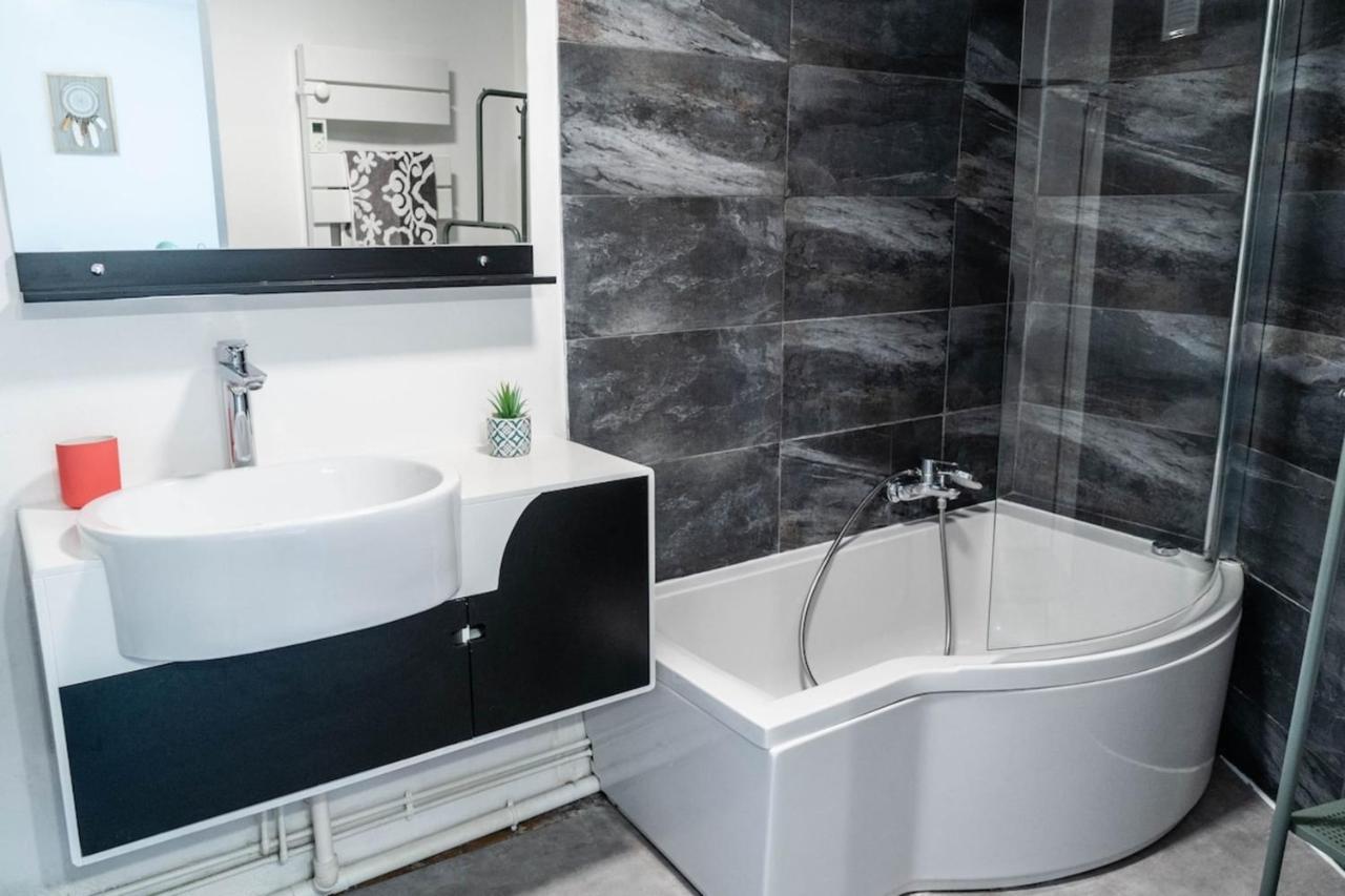Апартаменты Le Miami - Chaleureux 4 Pers- Oullins Centre- Lyon Экстерьер фото